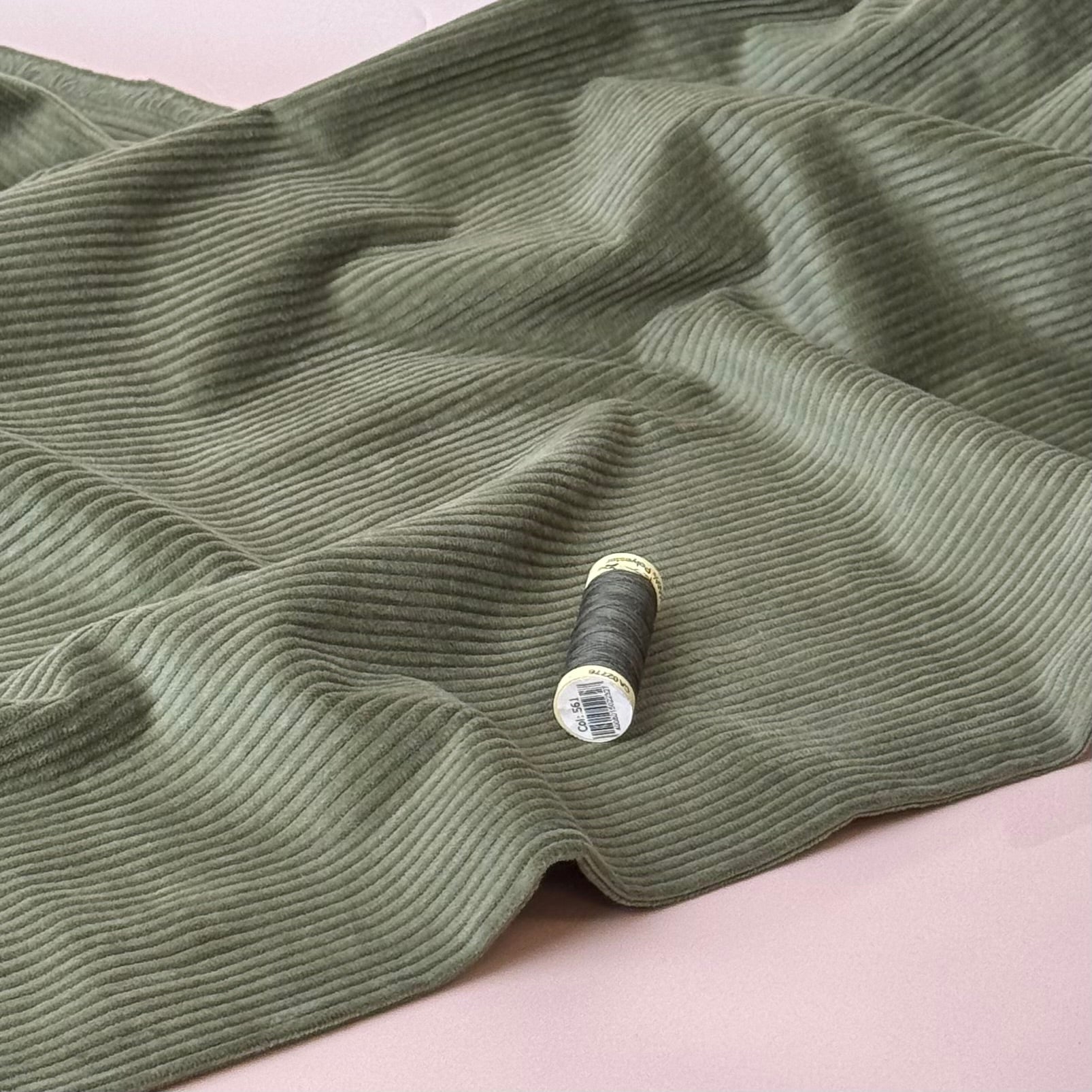 Stretch Washed Corduroy 4.5W in Moss Green