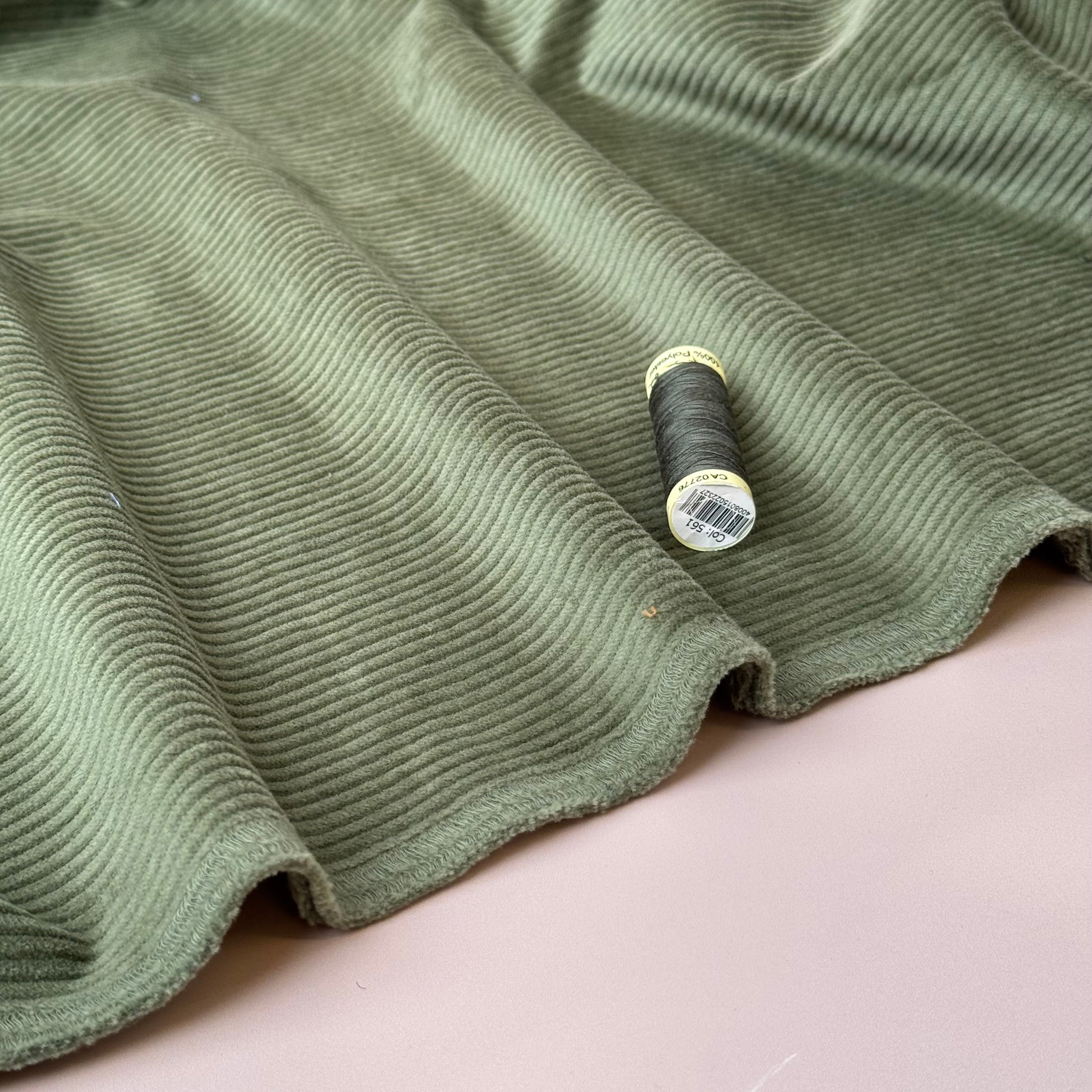 Stretch Washed Corduroy 4.5W in Moss Green