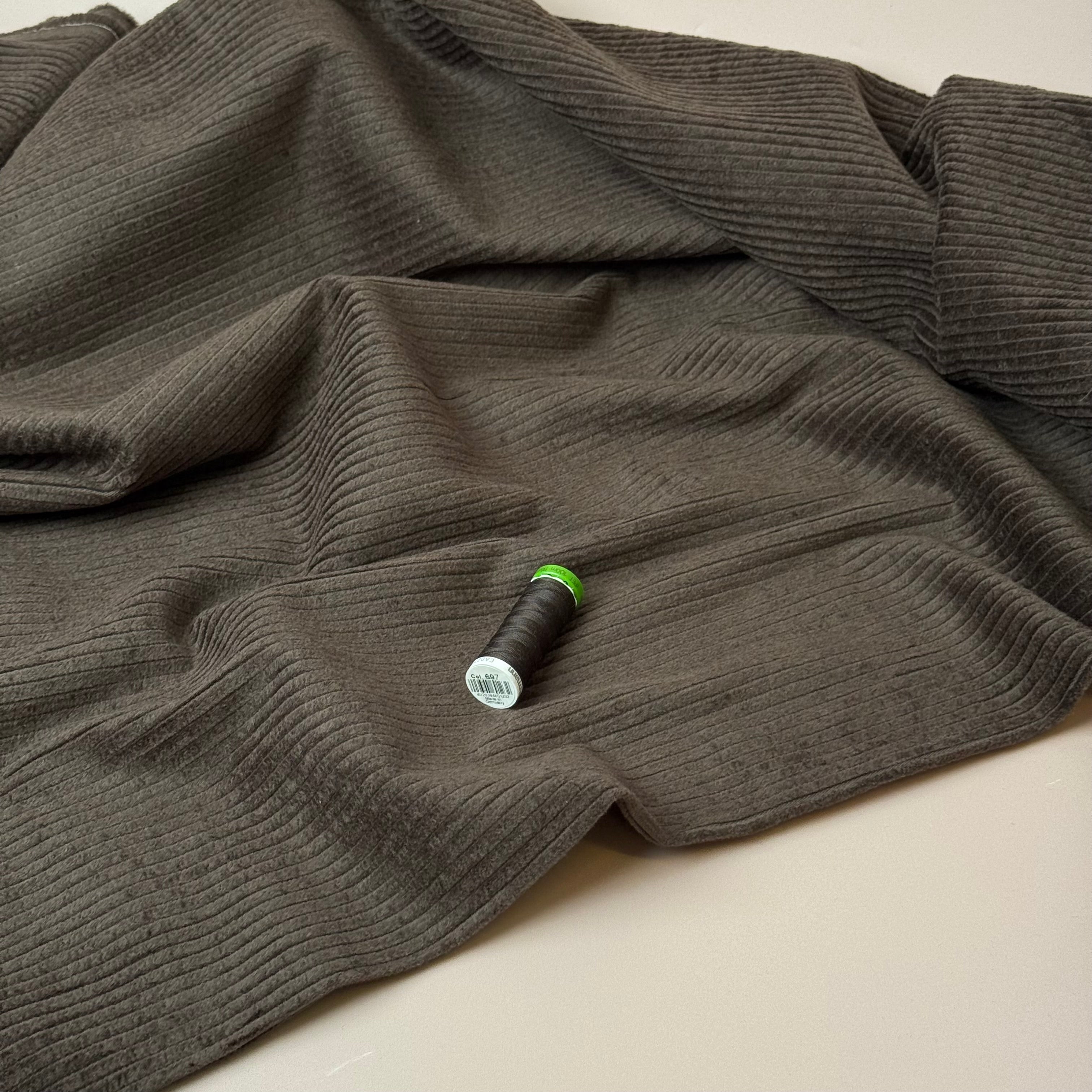 Pure Cotton Washed Corduroy 4.5W in Brown