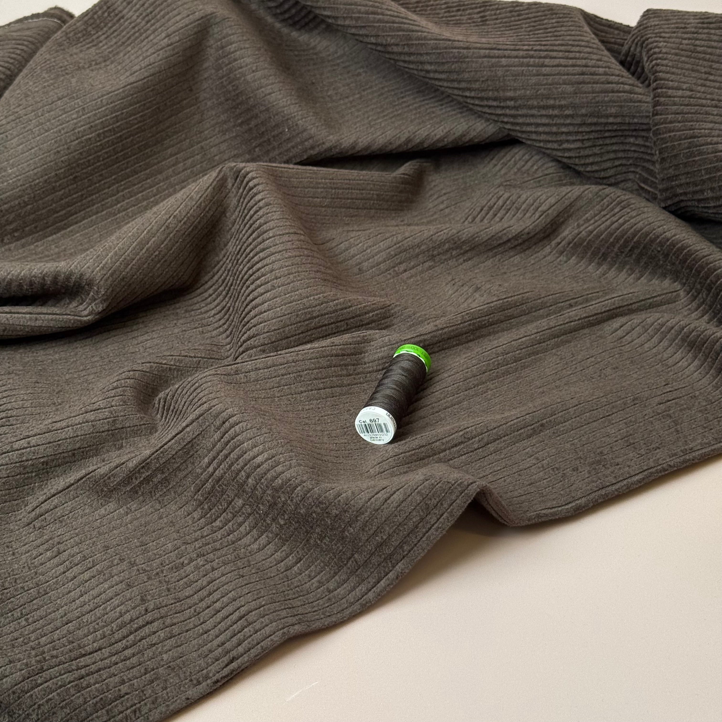Pure Cotton Washed Corduroy 4.5W in Brown