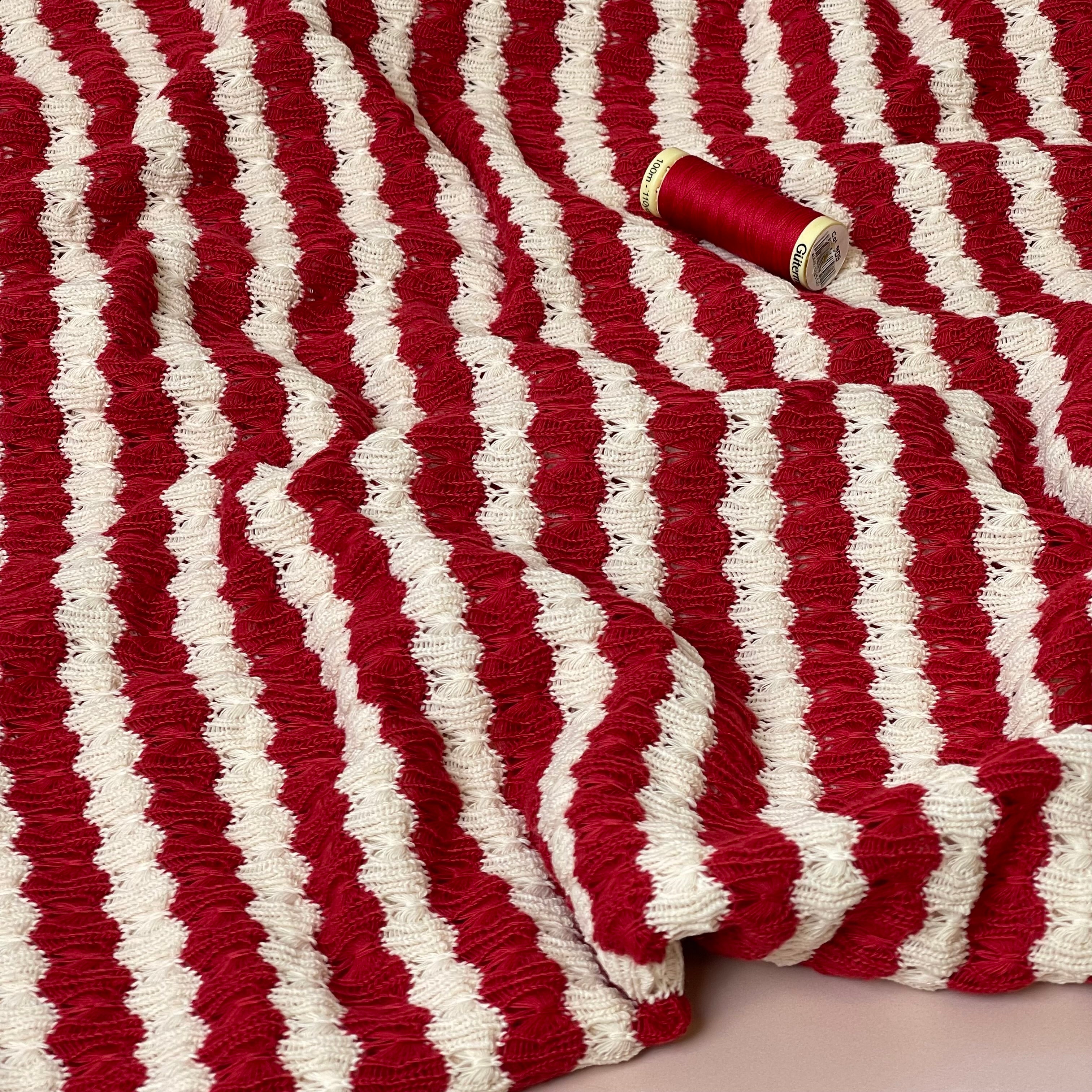 Summer Knitted Jacquard in Red & Off-White Stripes