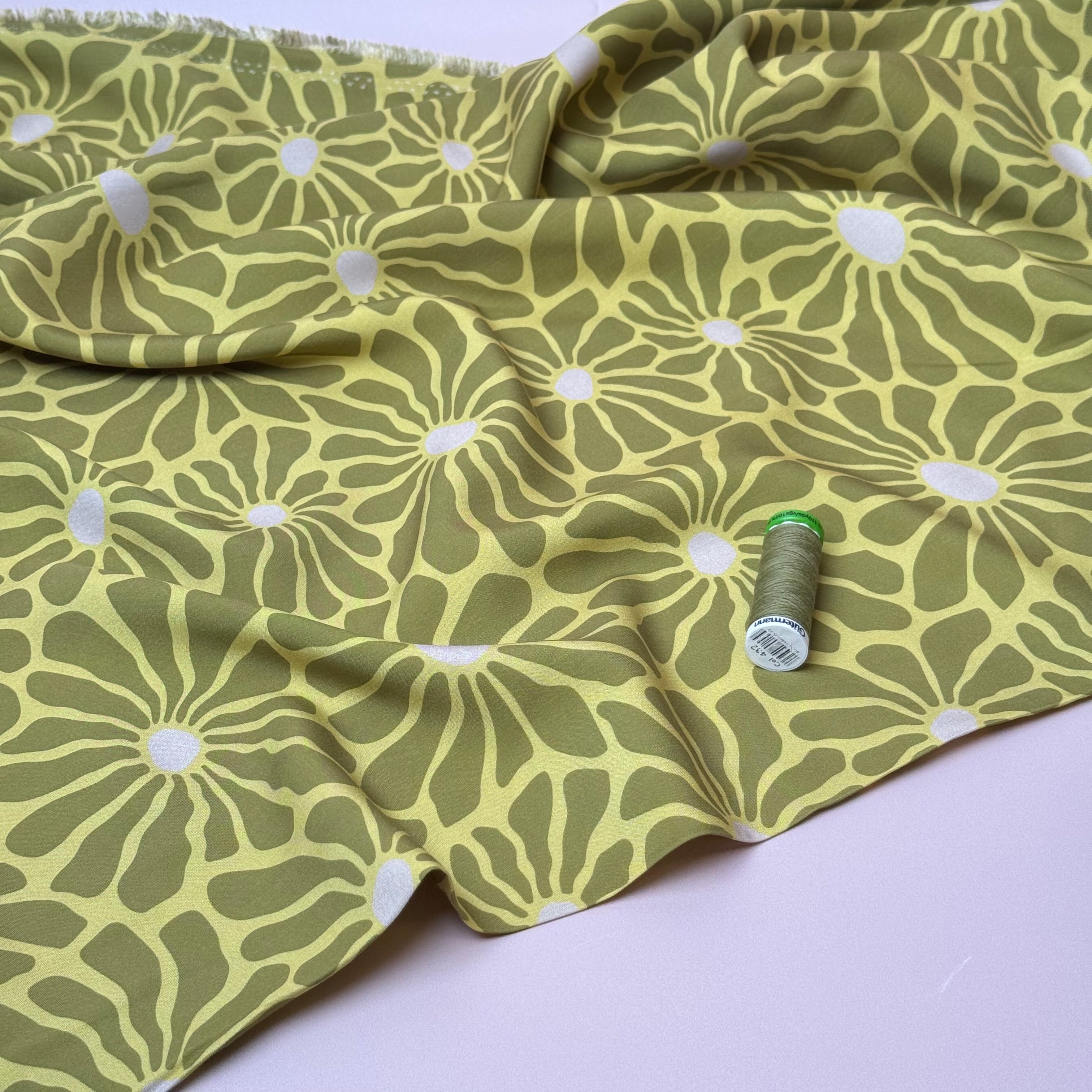 Graphic Flowers in Green Viscose Poplin Fabric