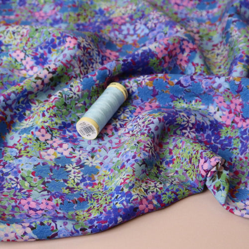 REMNANt 0.70 metre - Ditsy Lilac Field Viscose Fabric with LENZING™ ECOVERO™ Fibres