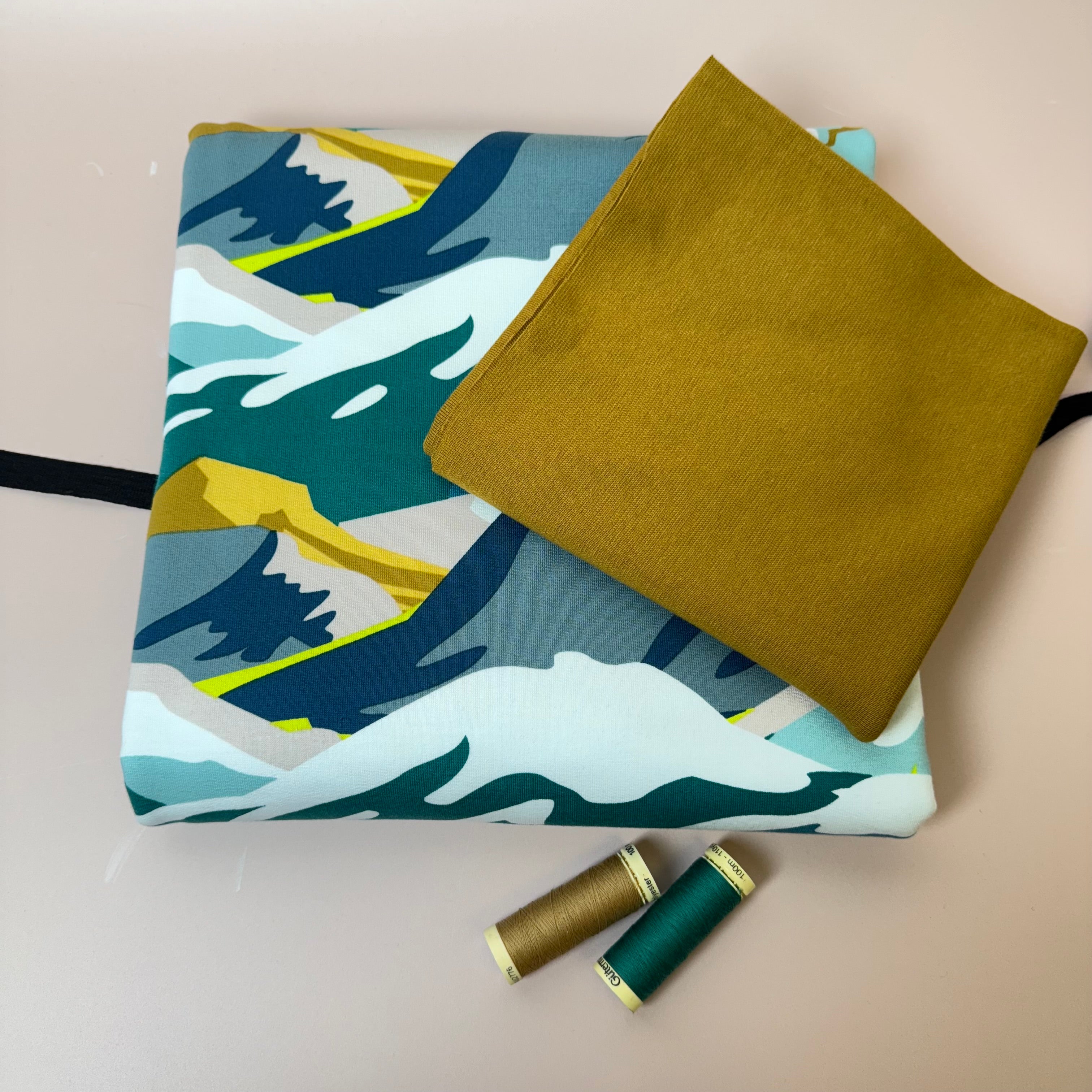 Colour Bundles - Mountains Cotton Sweatshirt & Ribbing