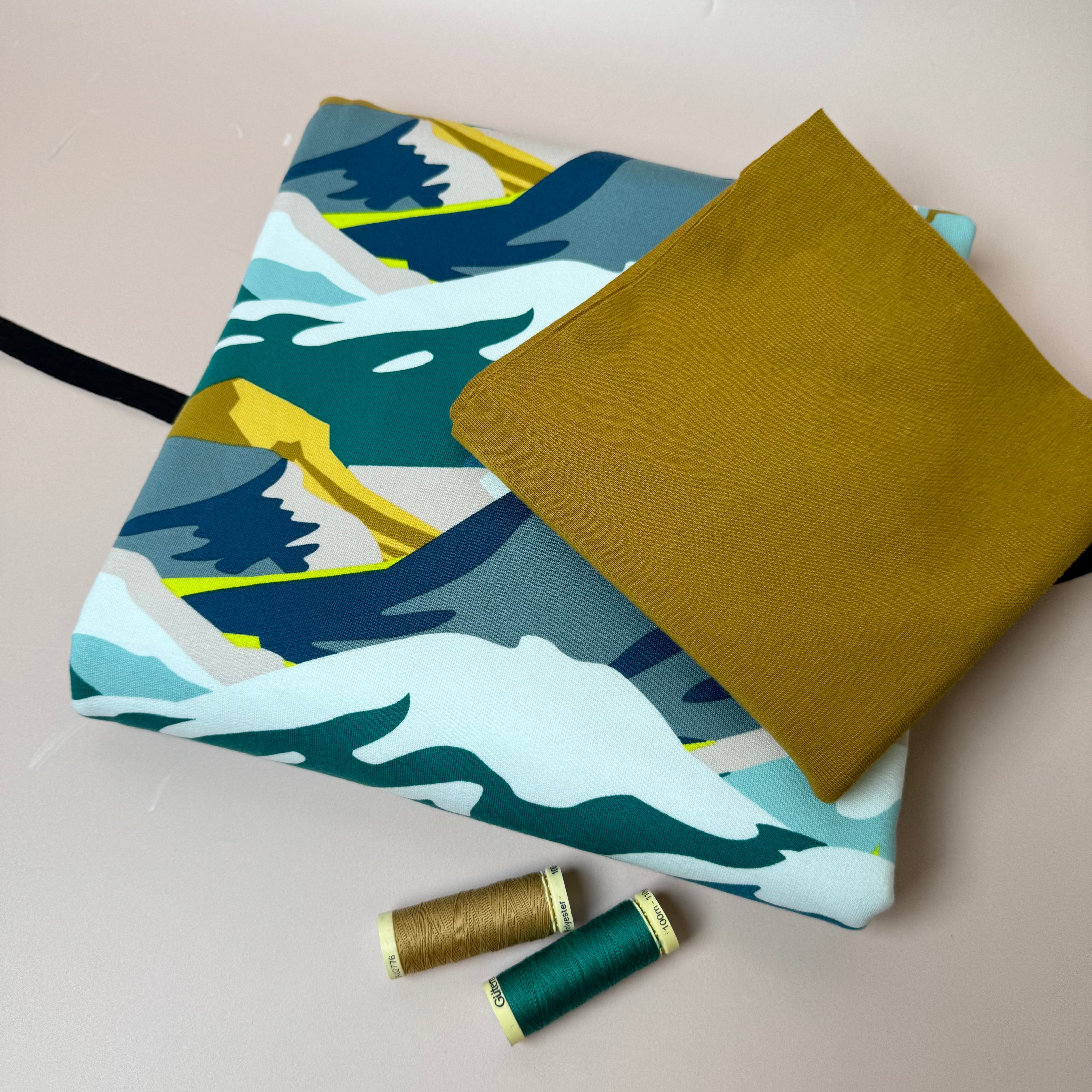 Colour Bundles - Mountains Cotton Sweatshirt & Ribbing