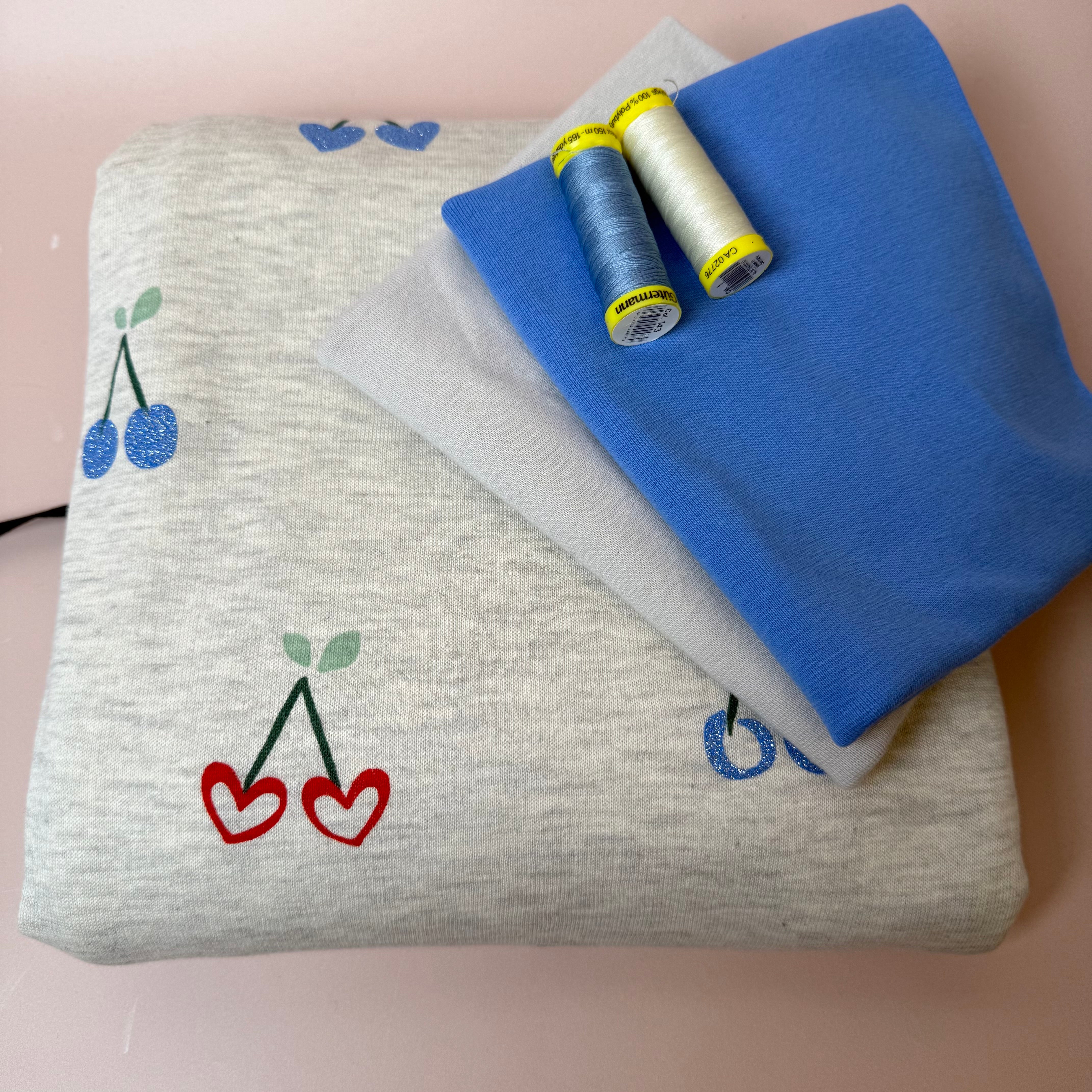 Colour Bundles - Cherries on Melange Ecru Sweatshirt & Ribbing