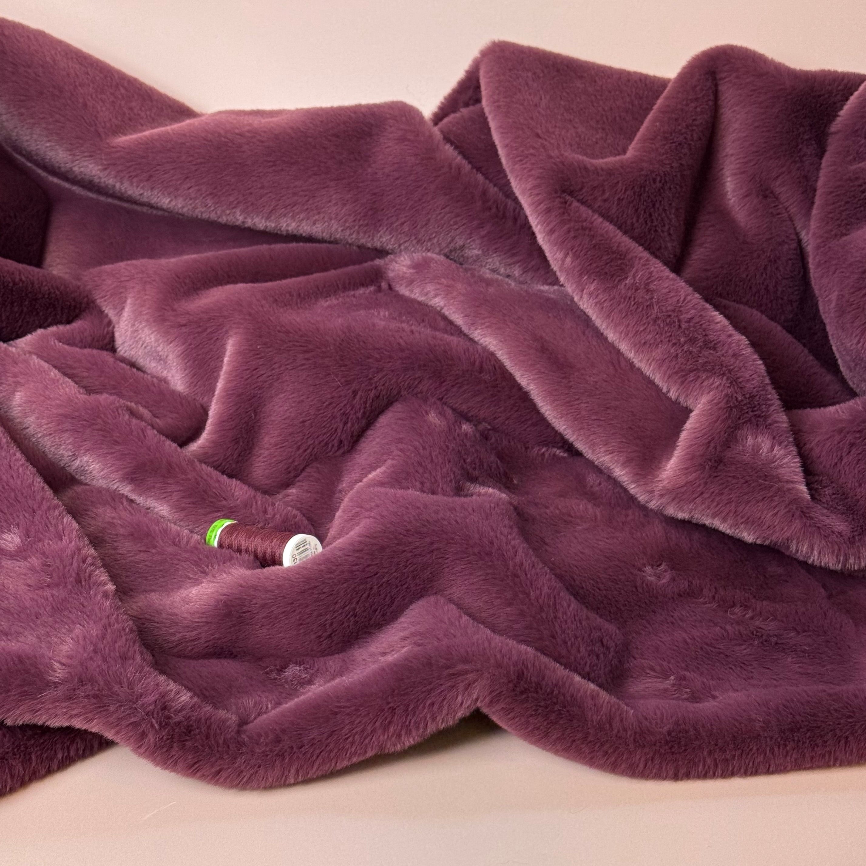 Fur Fabric with Hearts in Bordeaux