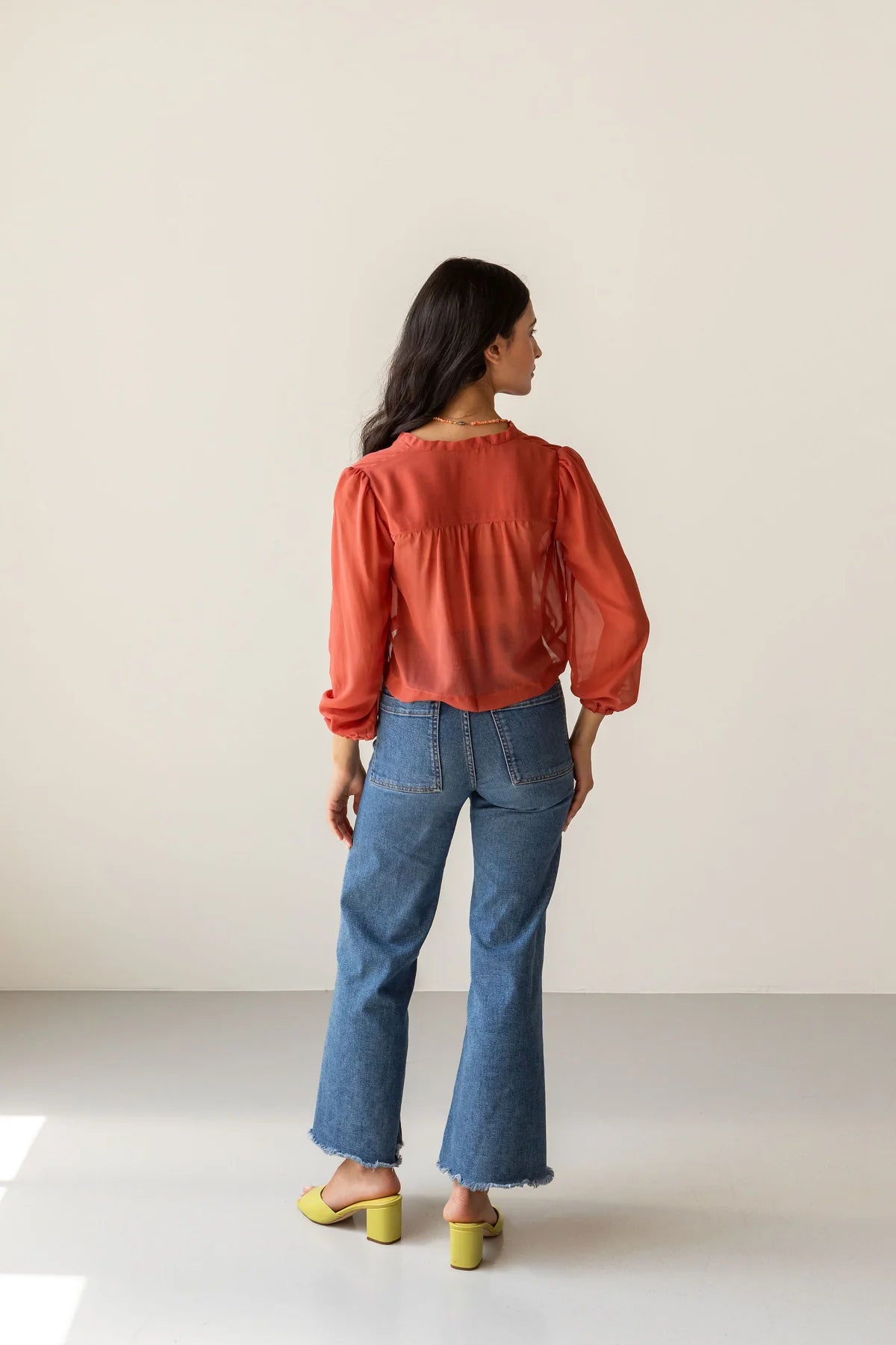 Make an Outift Sewing Kit - The CANYON Top in Vintage Linen & HUSSARD Jeans in Cousette Denim