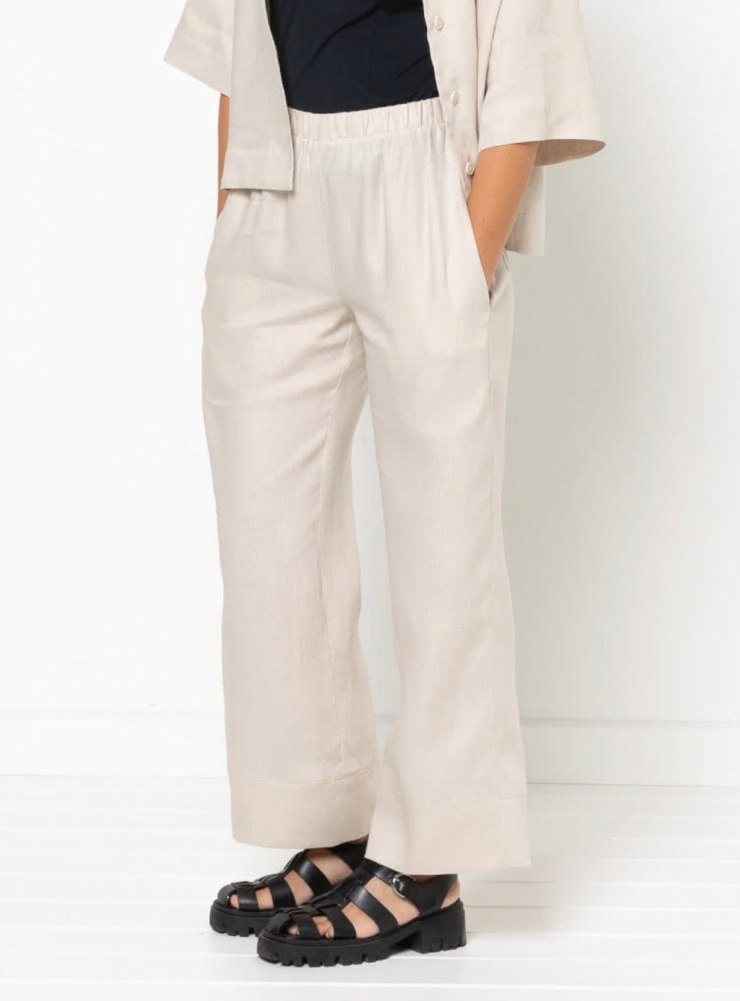 Style ARC - Albie Woven Pant and Short (Sizes 18 - 30)  Sewing Pattern