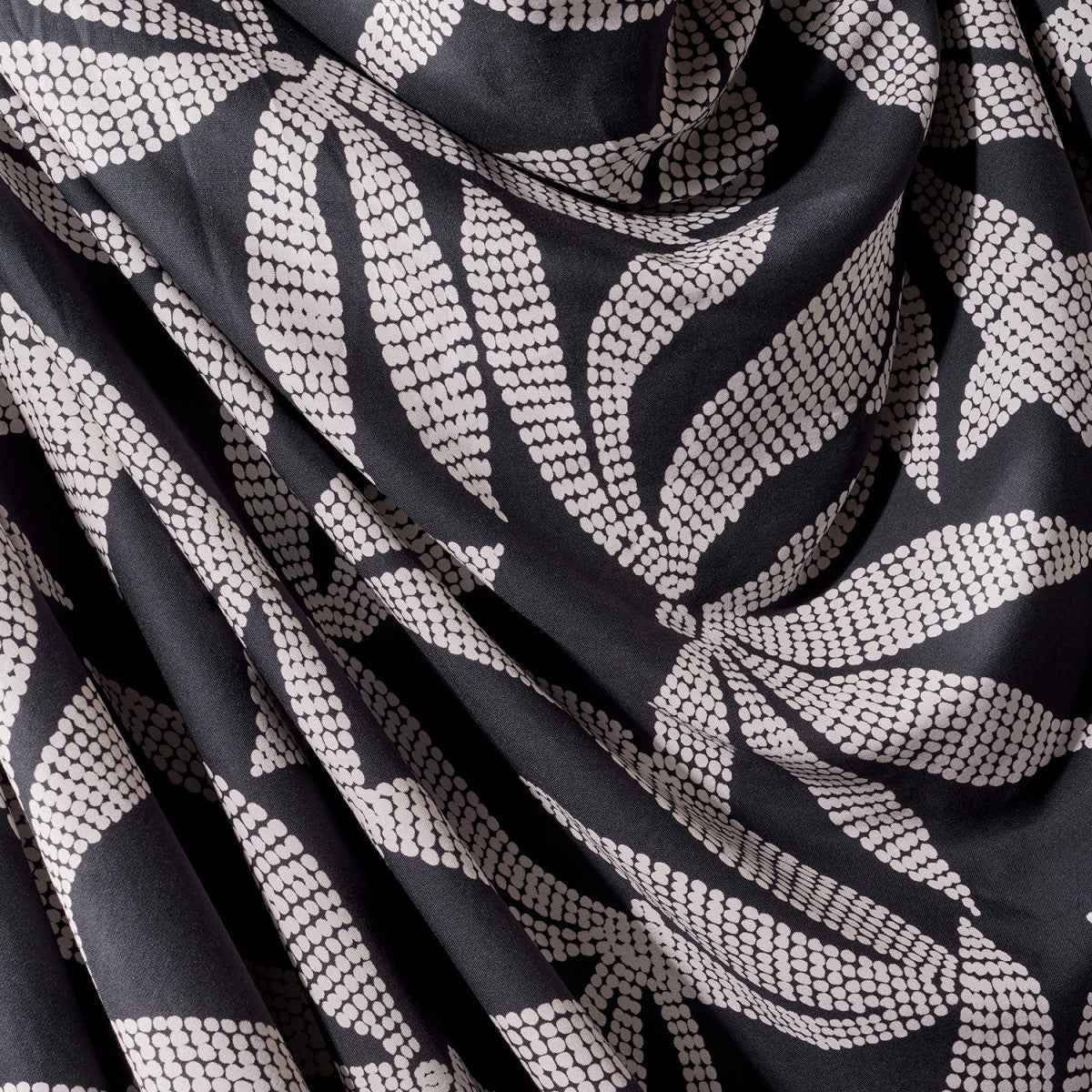 Atelier Brunette - Kaola Charcoal Viscose Fabric