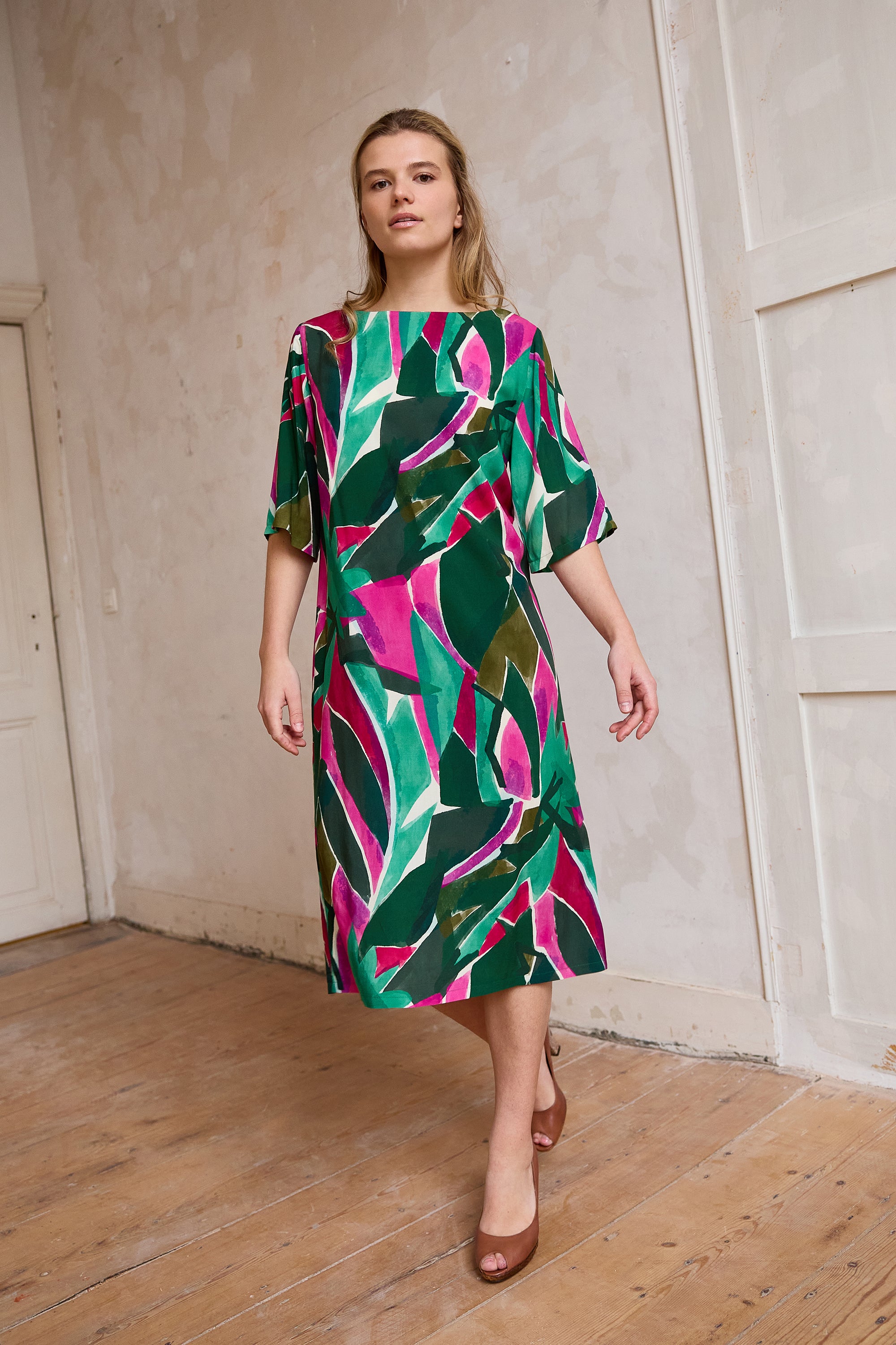 Atelier Jupe - Pink and Green Leaves Viscose Fabric