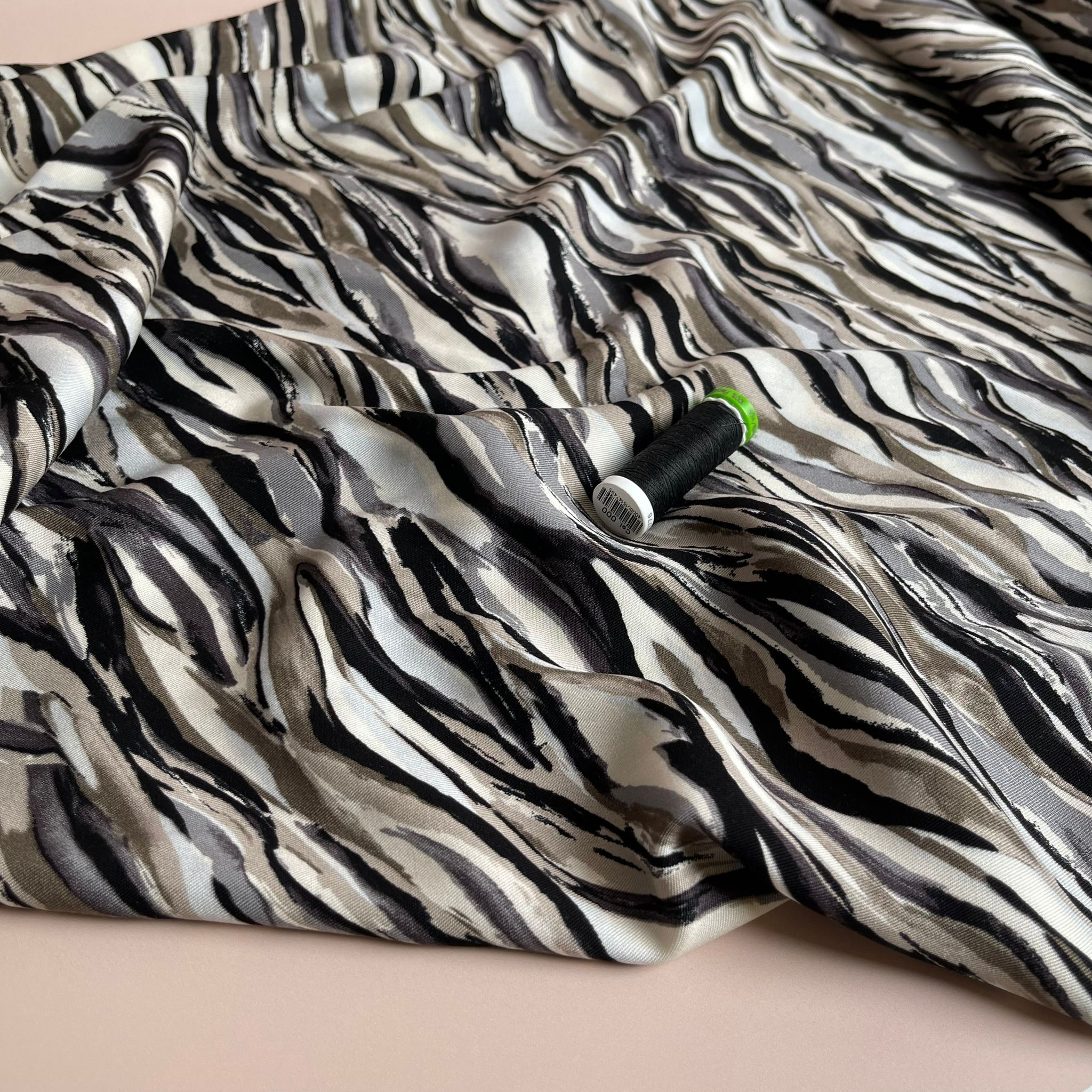 REMNANT 2.35 Metres - Waves in Grey Viscose Twill Fabric