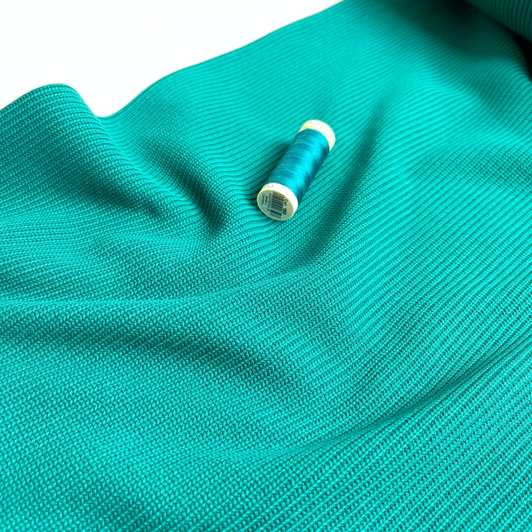 Emerald Ribbed Cotton Cable Knitted Fabric