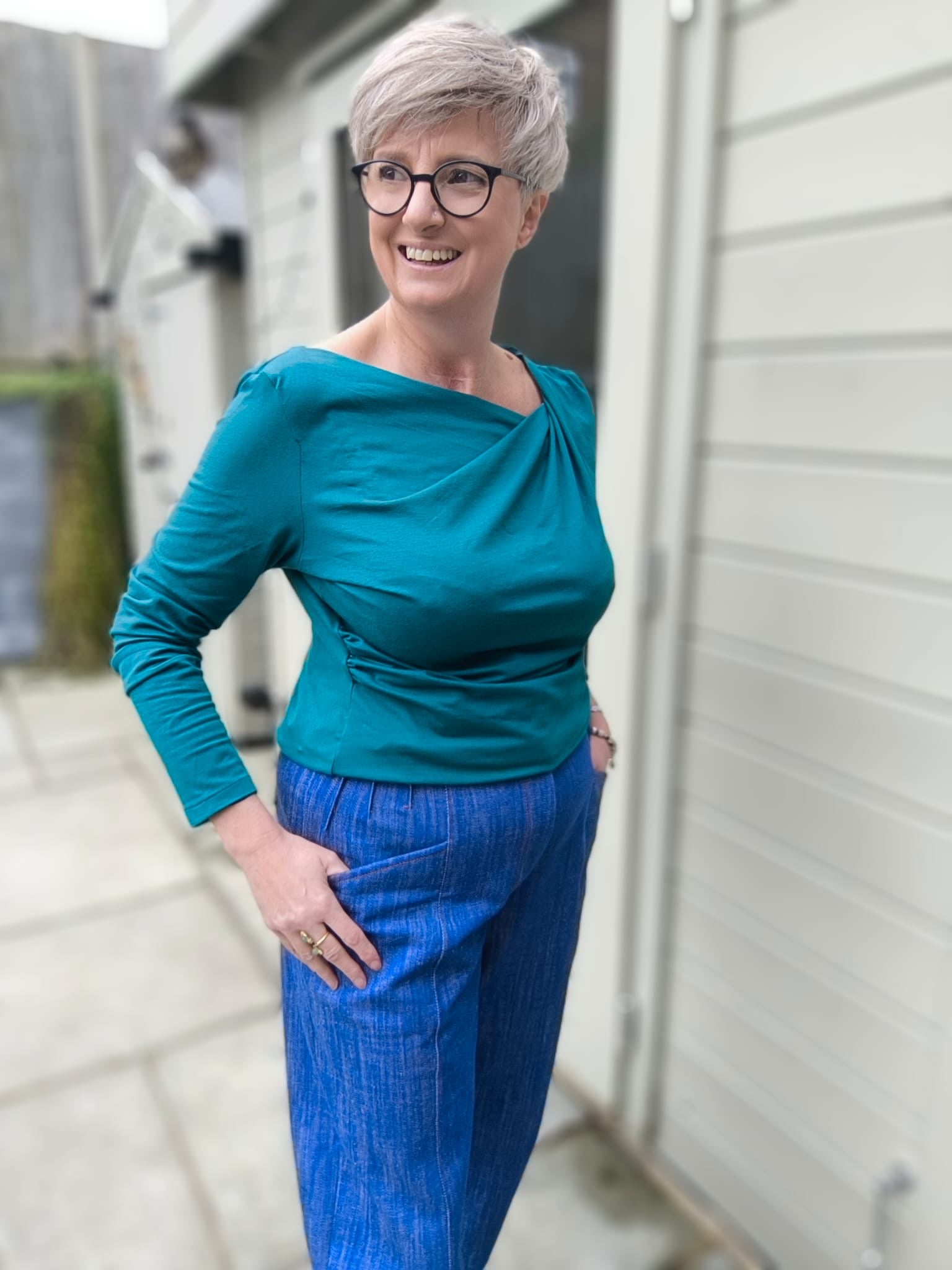 Make an Outift Sewing Kit - The CANYON Top in Vintage Linen & HUSSARD Jeans in Cousette Denim