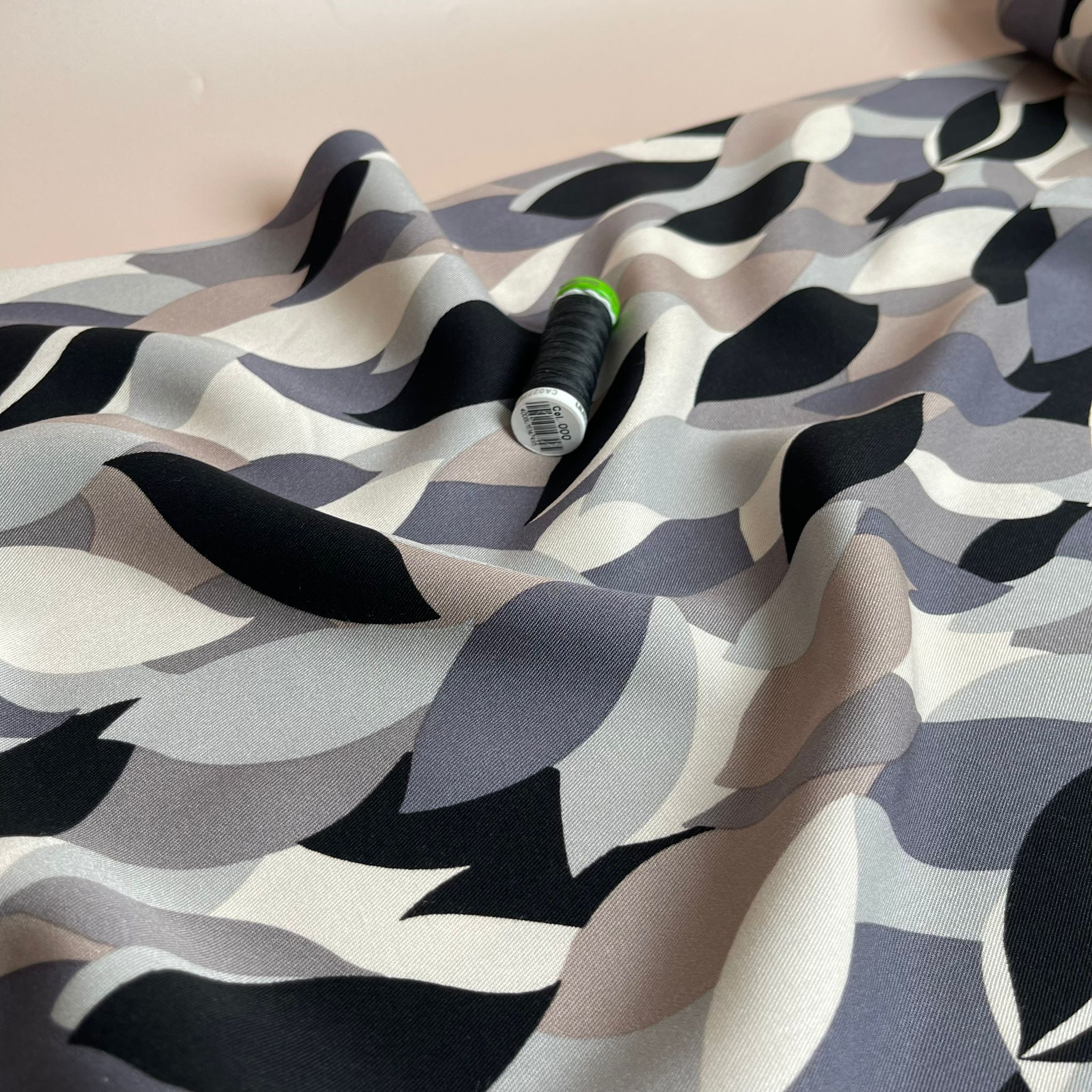 REMNANT 0.30 Metre - Floating Leaves in Grey Viscose Twill Fabric