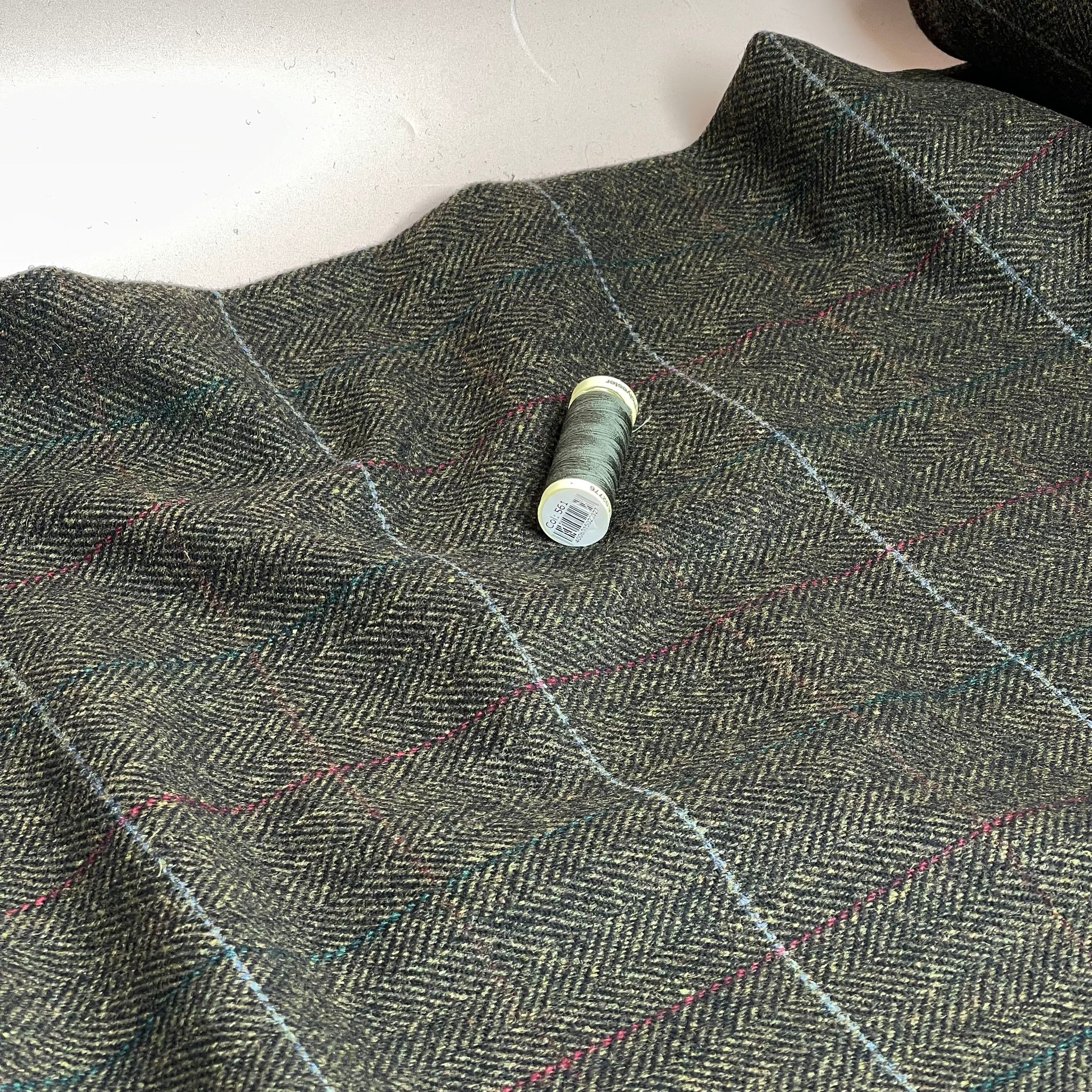 Deadstock Herringbone Check on Khaki Green Soft Wool Tweed Coating