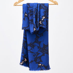 REMNANT 0.47 metre - Mind The MAKER - Floral Shade Cobalt ECOVERO™ Leia Crepe Fabric