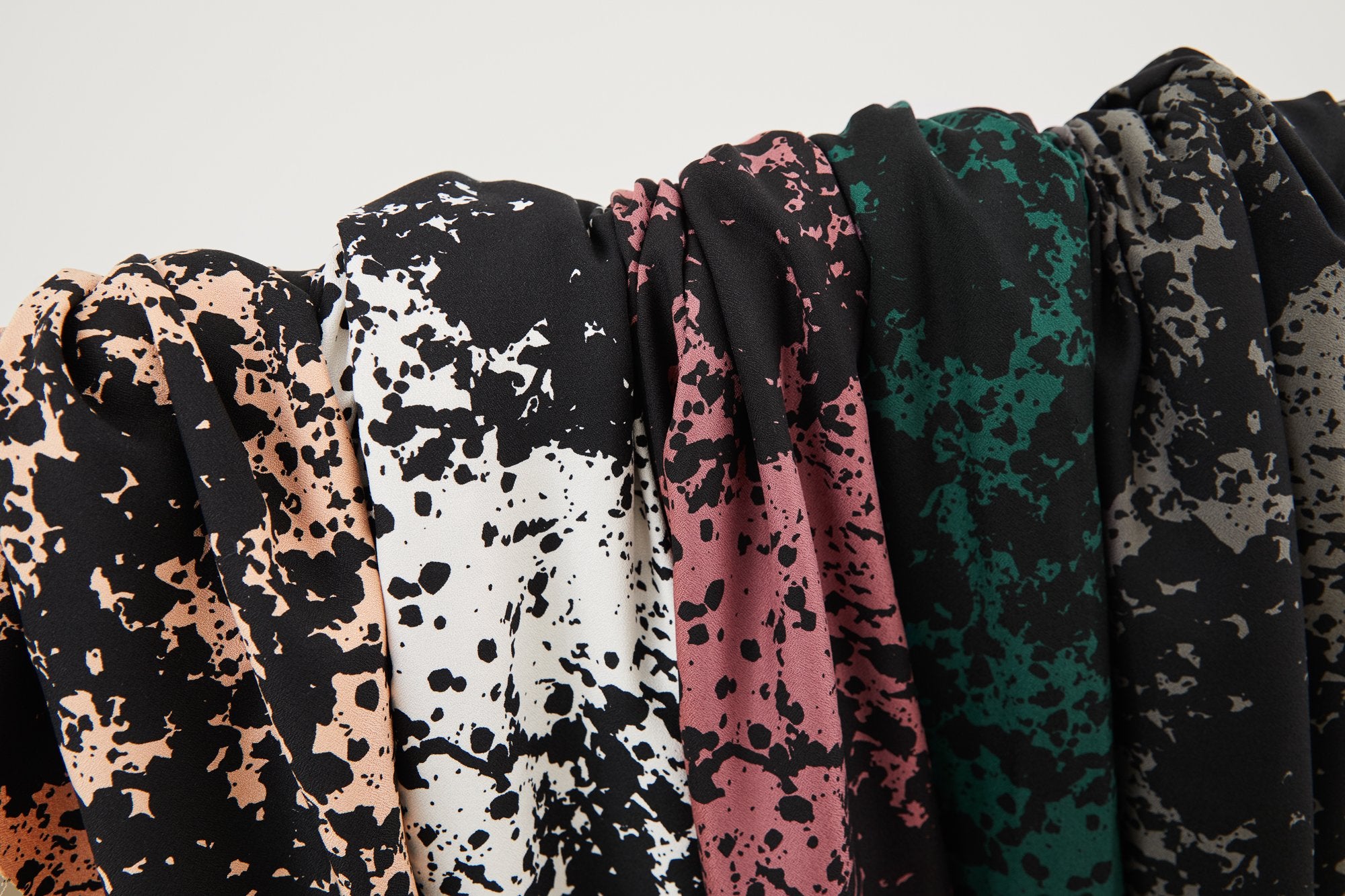 Mind The MAKER - Shadow Splash Bottle Green ECOVERO™ Leia Crepe Fabric
