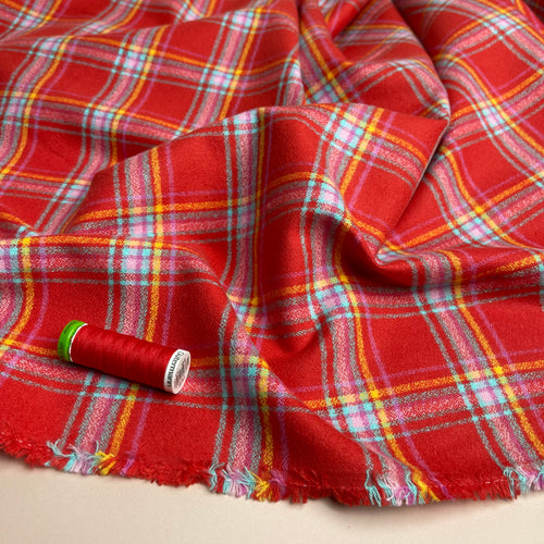 REMNANT 2.21 Metres - Strawberry Mammoth Junior Cotton Flannel