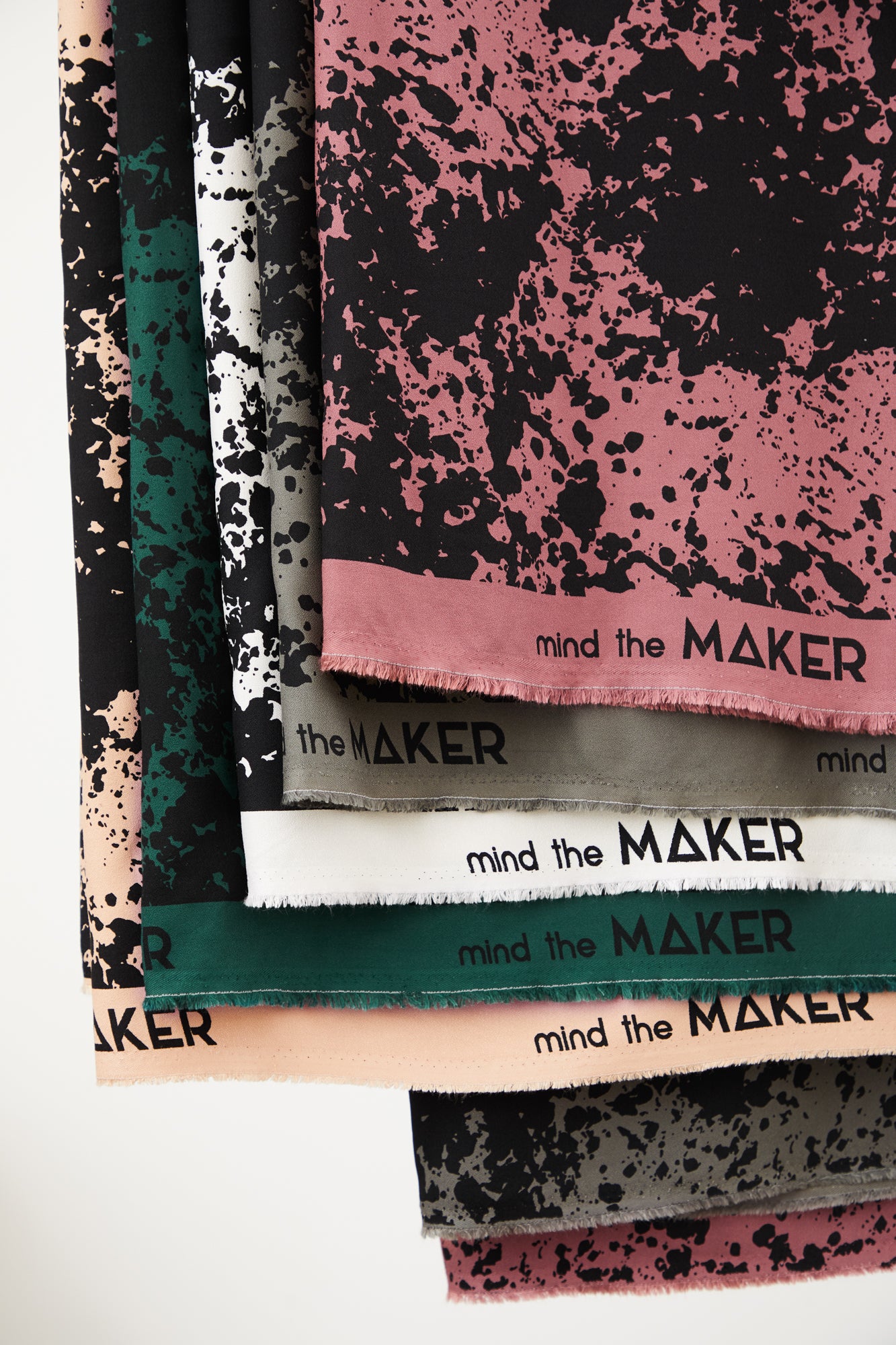 Mind The MAKER - Shadow Splash Calm Grey ECOVERO™ Leia Crepe Fabric